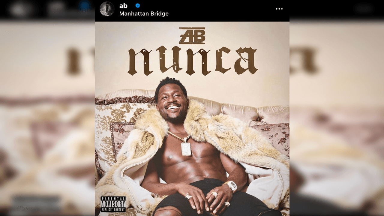 <b>Improvisó como rapero</b>
<br>Se ha aliado a diversos raperos de hip-hop, rap y R&B en Estados Unidos y ha sacado diversos álbumes musicales.