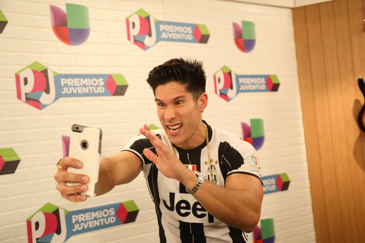 El cantante será uno de los presentadores este jueves 6 de julio.