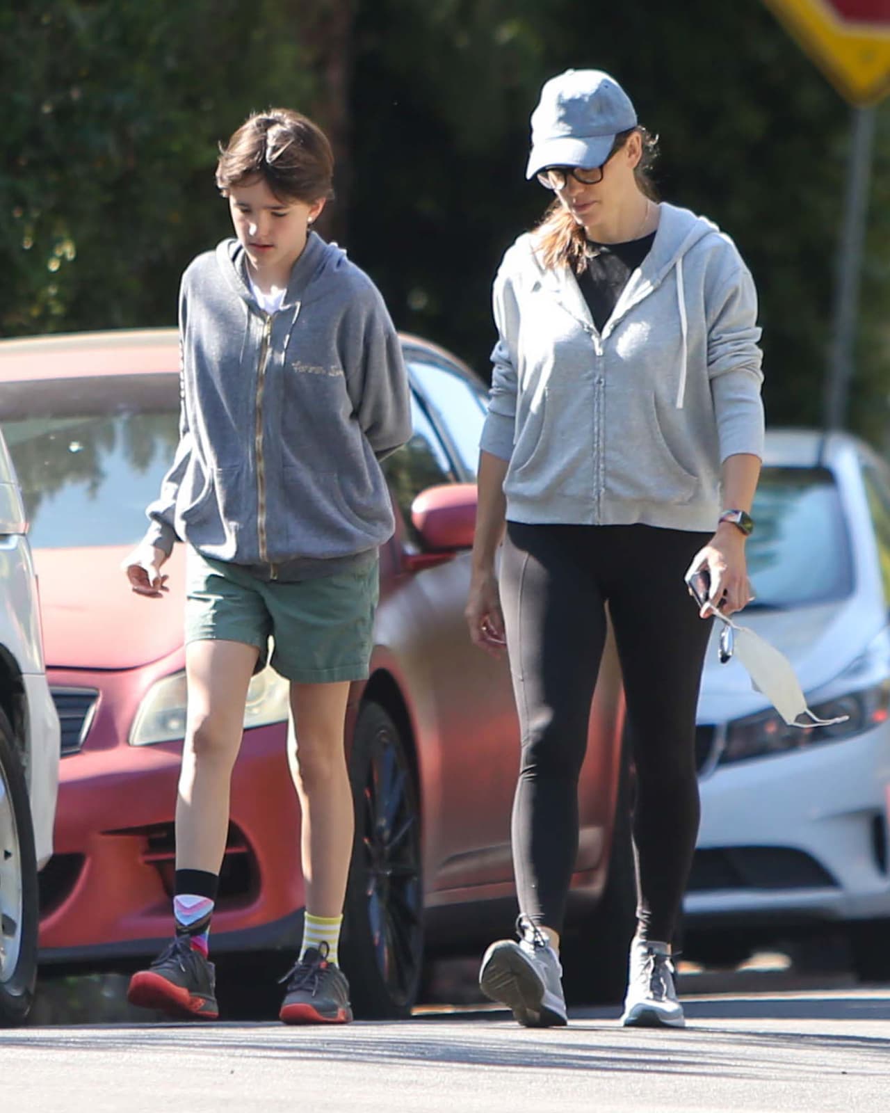 "Se pelean a veces como todos los hermanos, pero pasan horas jugando juntos", compartió.
<br>