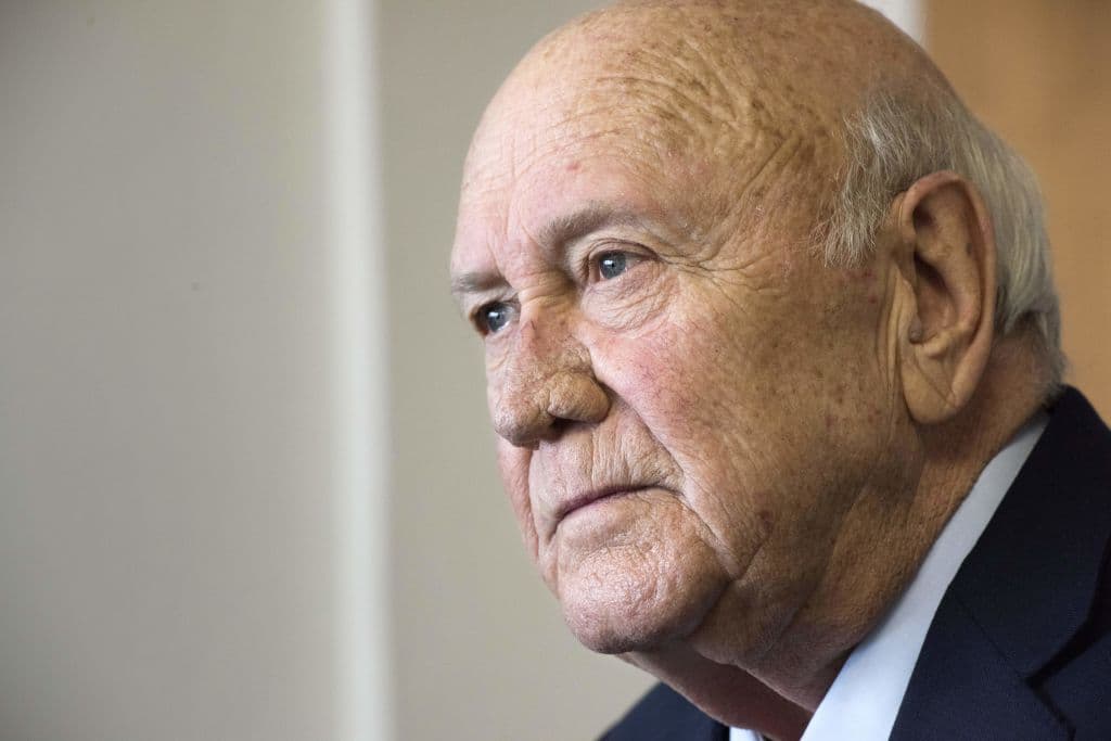 Muere Frederik de Klerk, último presidente blanco de Sudáfrica que liberó a Nelson Mandela 