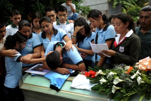 La tendencia ha sido ascendente en los últimos tres años, "pasando de cuatro homicidios por día como promedio en 2007 a cinco homicidios por día para el 2009", y "para agosto de 2010 se tuvo un promedio de 5.2 homicidios" diarios, advierte el documento.