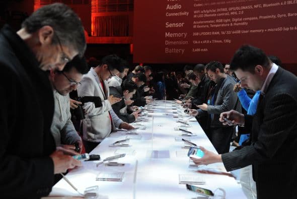 La función Eraser: te permite borrar objetos o personas de una foto.