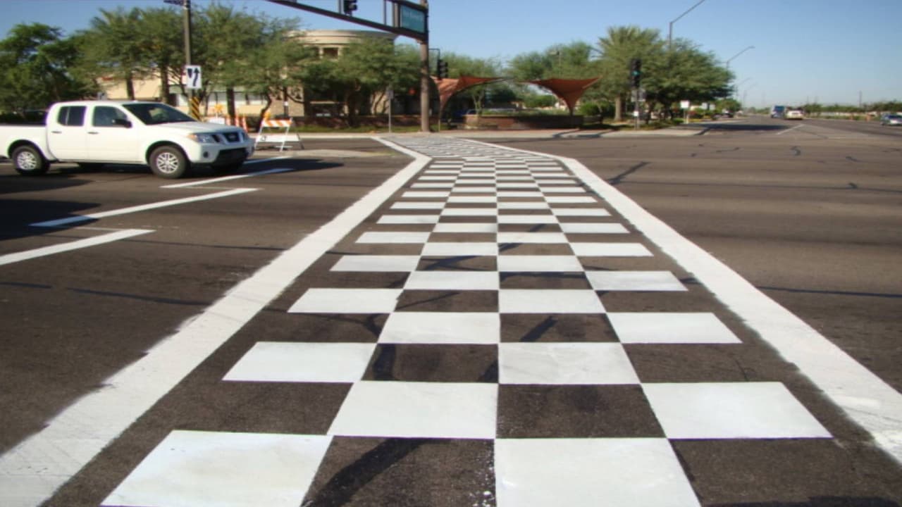 Avondale se pinta de cuadros ante la carrera de NASCAR 