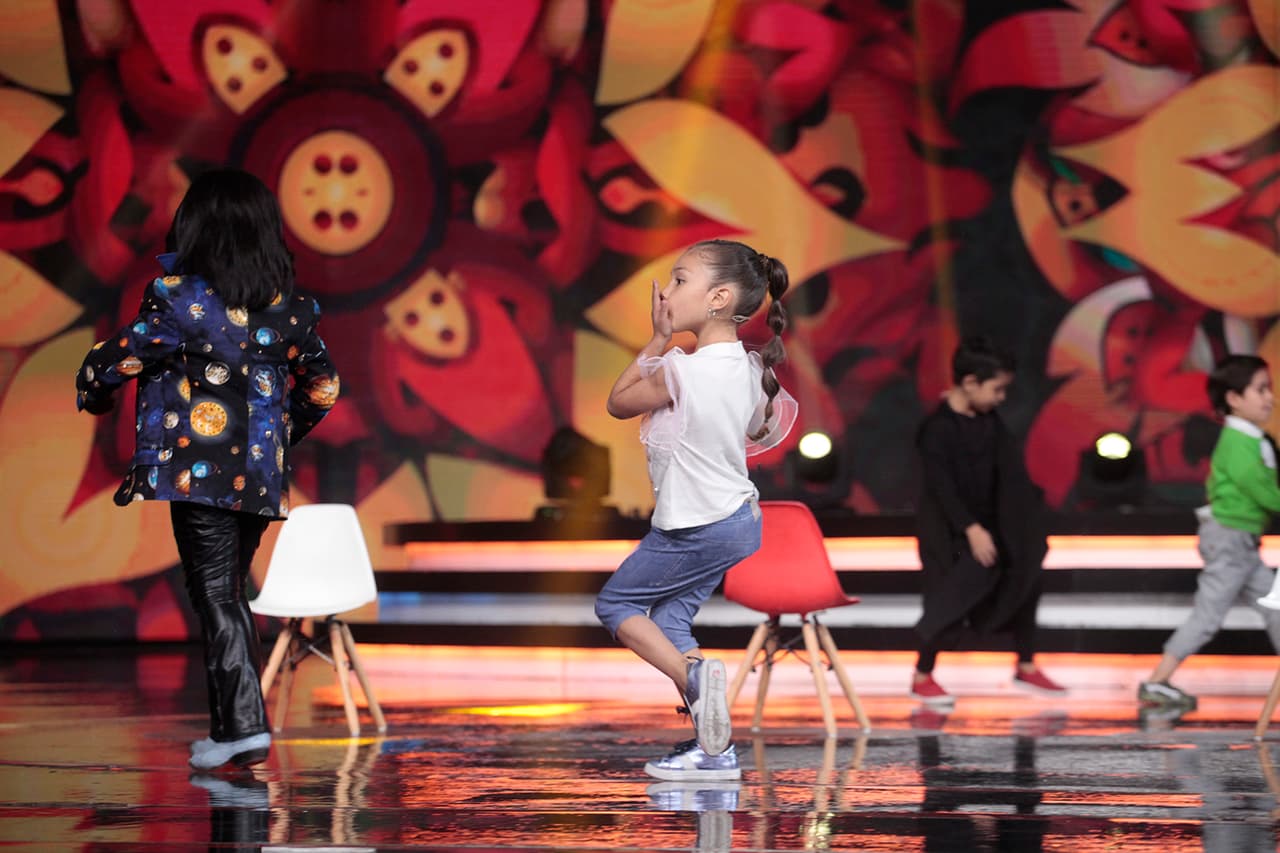 El capitancito ganador obtendría como regalo un punto para su escuadrón. El juego estuvo aderezado con la participación de 'Mini Vero', 'Mini Albertano' y 'Mini Bosé'.