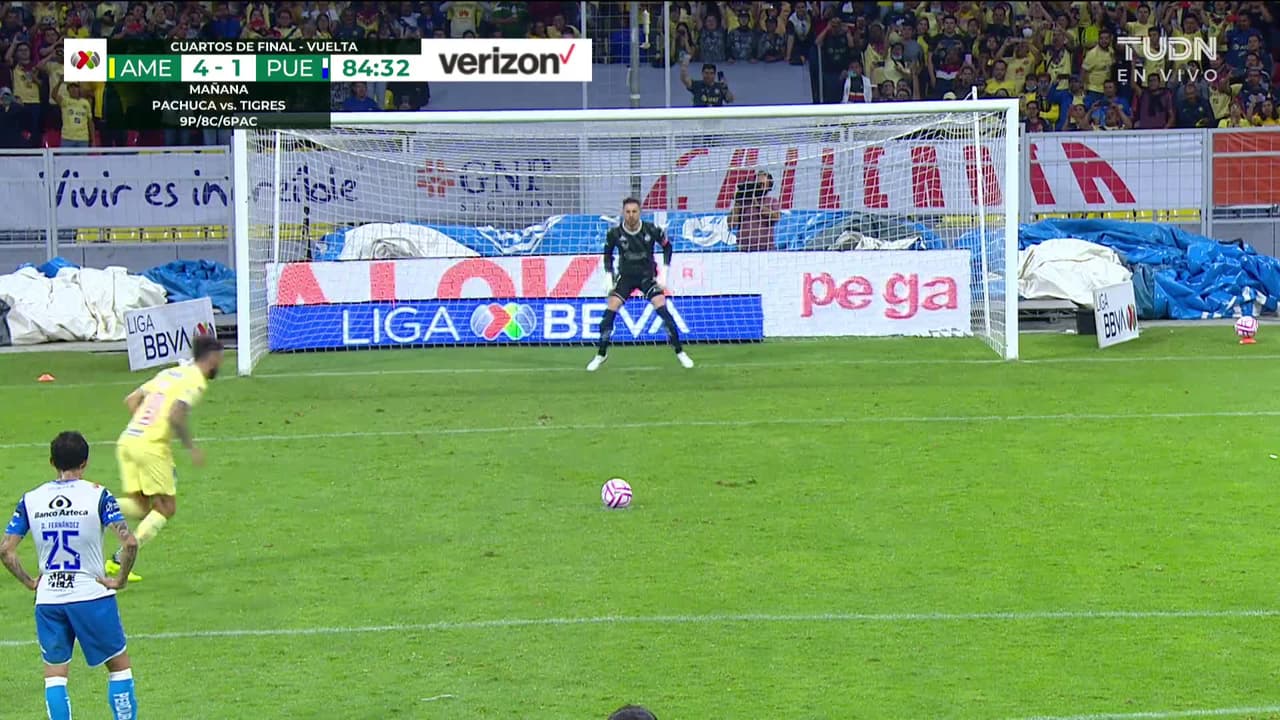 ¡GOL!  anota para América. Miguel Layún