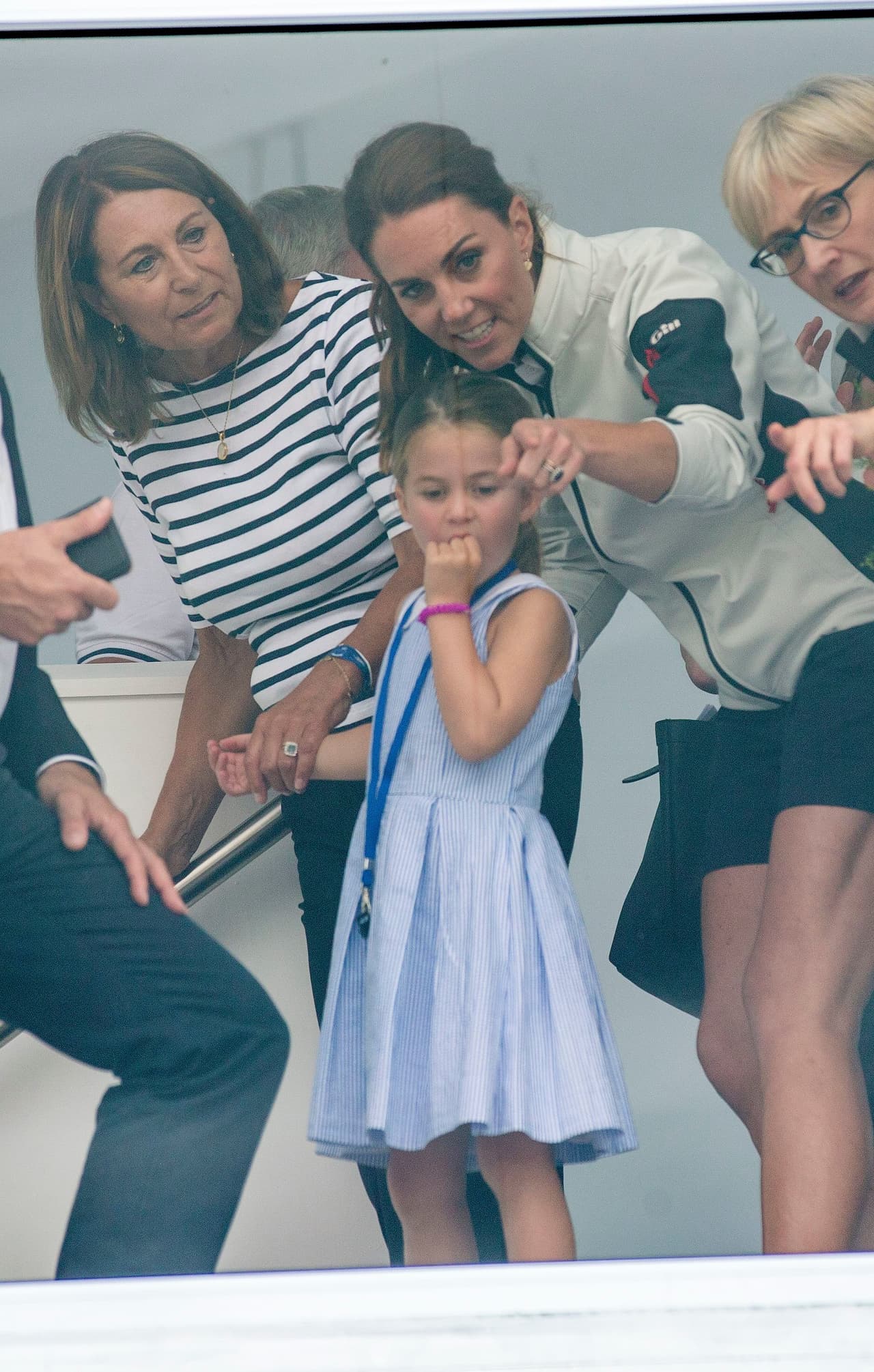 La compañía de Carole está integrada por un equipo de 30 personas que la describen como un huracán, de acuerdo con el 
<a href="https://www.dailymail.co.uk/home/you/article-8104827/The-mother-roles-celebration-Royal-mums.html" target="_blank">Daily Mail</a>.