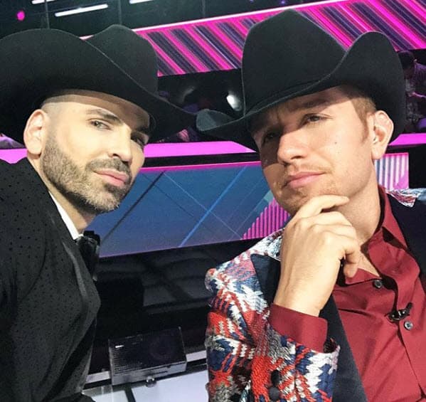 Pero esa no es la única ocasión en la que hemos visto a Jomari con un sombrero de vaquero, hace unos días lució así en Nuestra Belleza Latina.