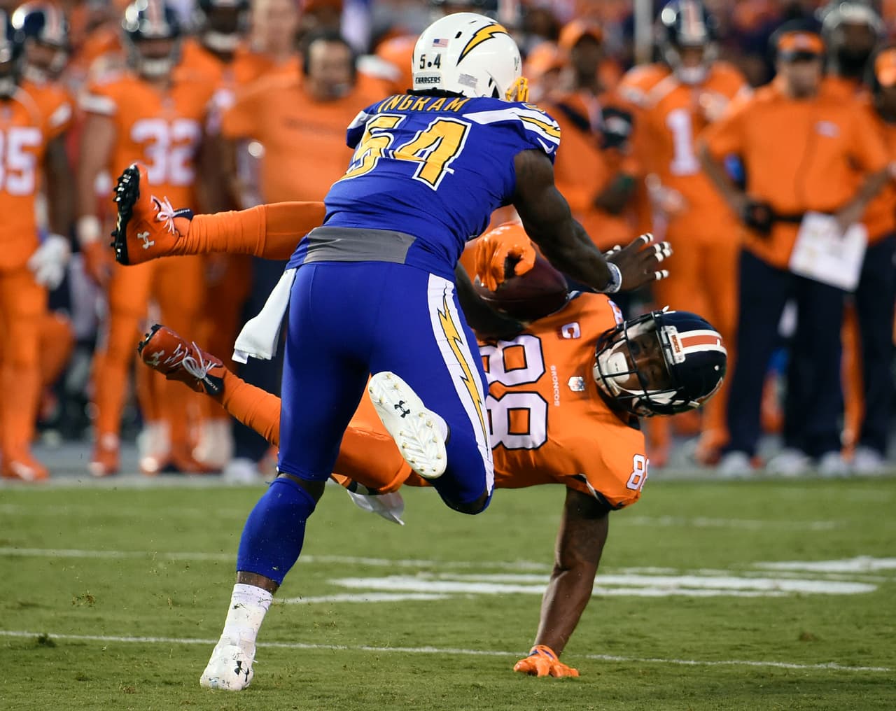 San Diego hizo lo justo para controlar a la ofensiva de Denver que no pudo contener los goles de campo de Josh Lambo y Philip Rivers y compañía lograron su segunda victoria en el Qualcomm Stadium.