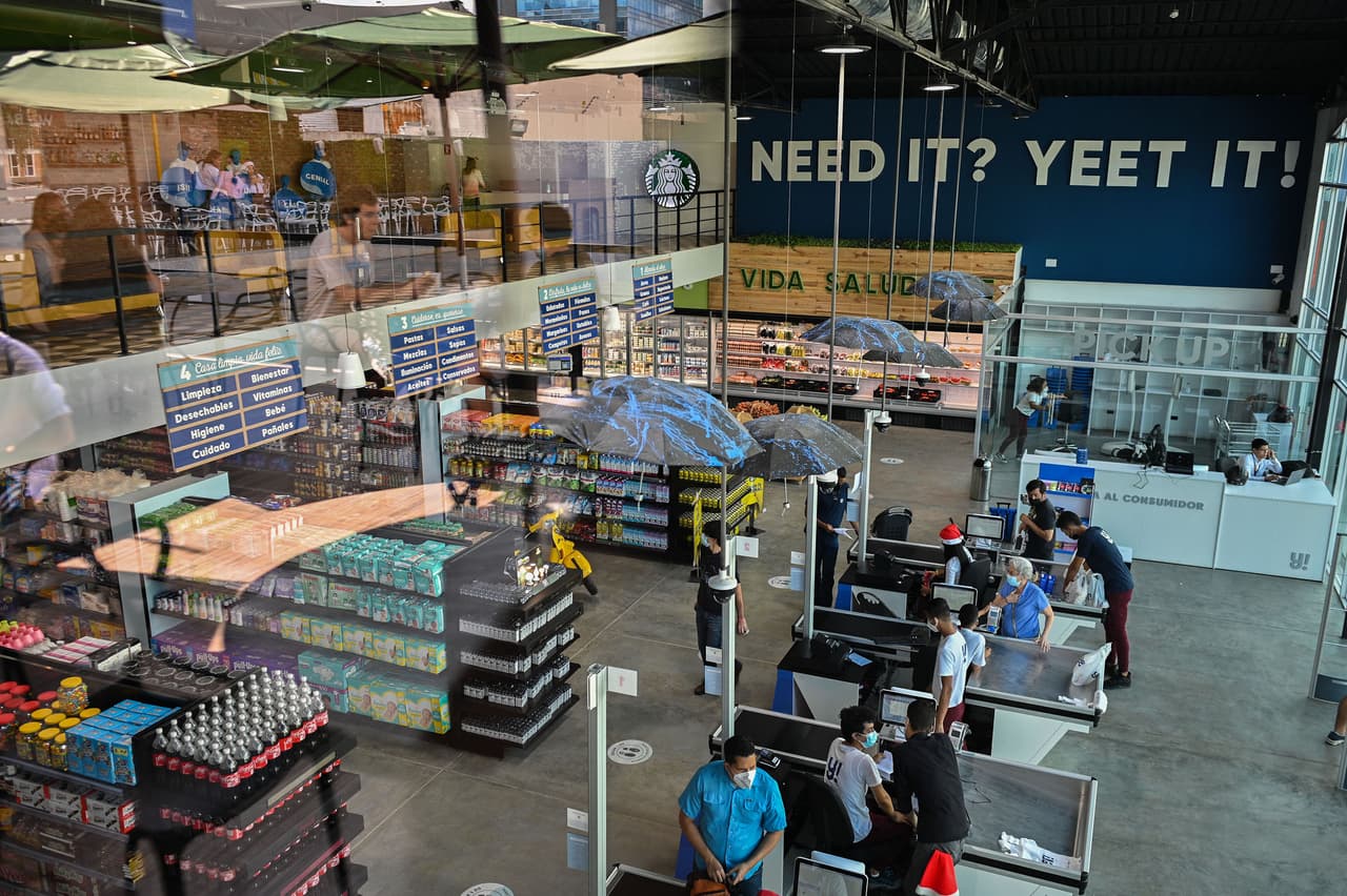 El local está ubicado al interior de un supermercado en la capital venezolana.