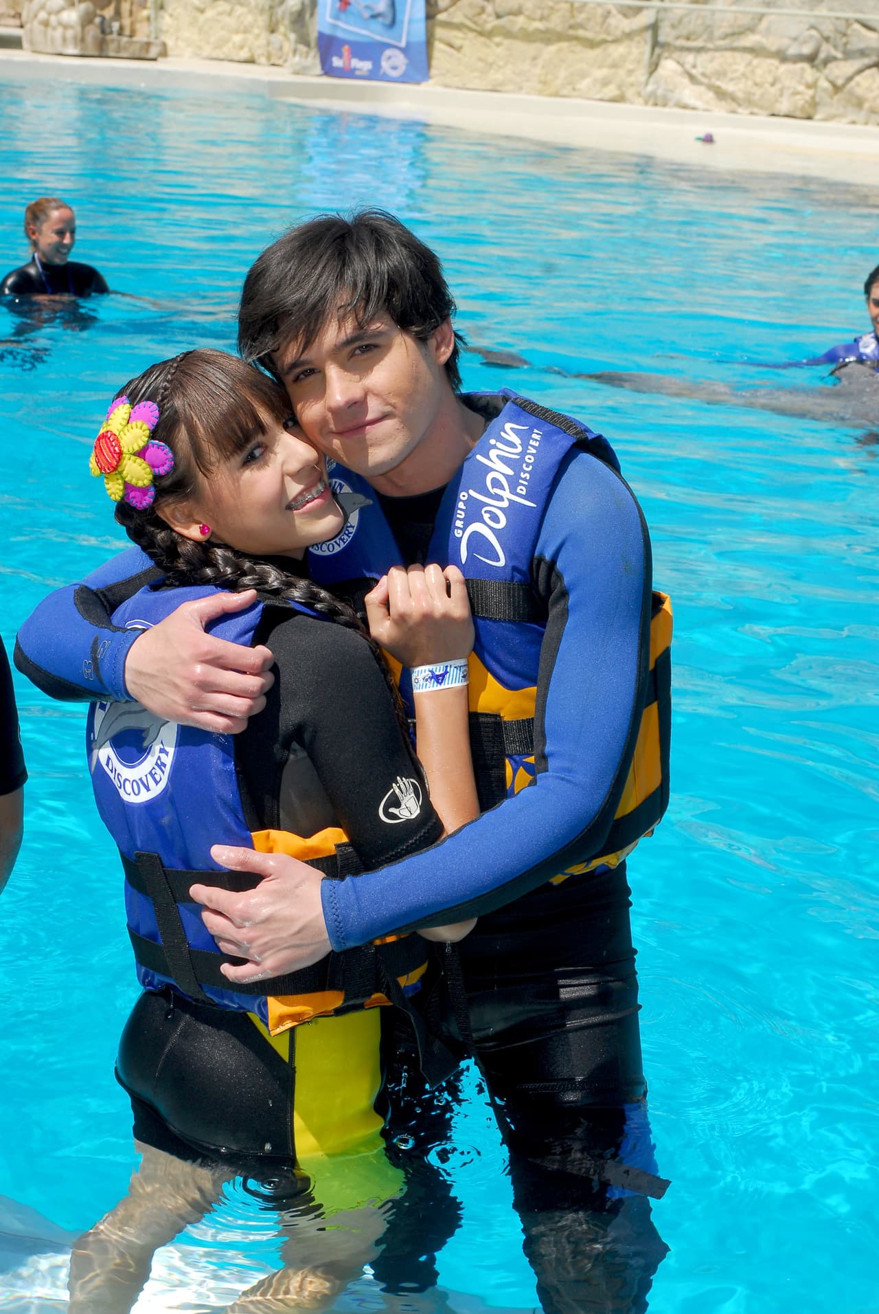 <b>Danna Paola</b> y 
<b>Eleazar Gómez </b>son un caso especial, su romance comenzó mientras grababan 'Atrévete a soñar'. Los actores nunca aceptaron su relación porque ella tenía tan sólo 14 años de edad, mientras él ya pasaba de los 20.