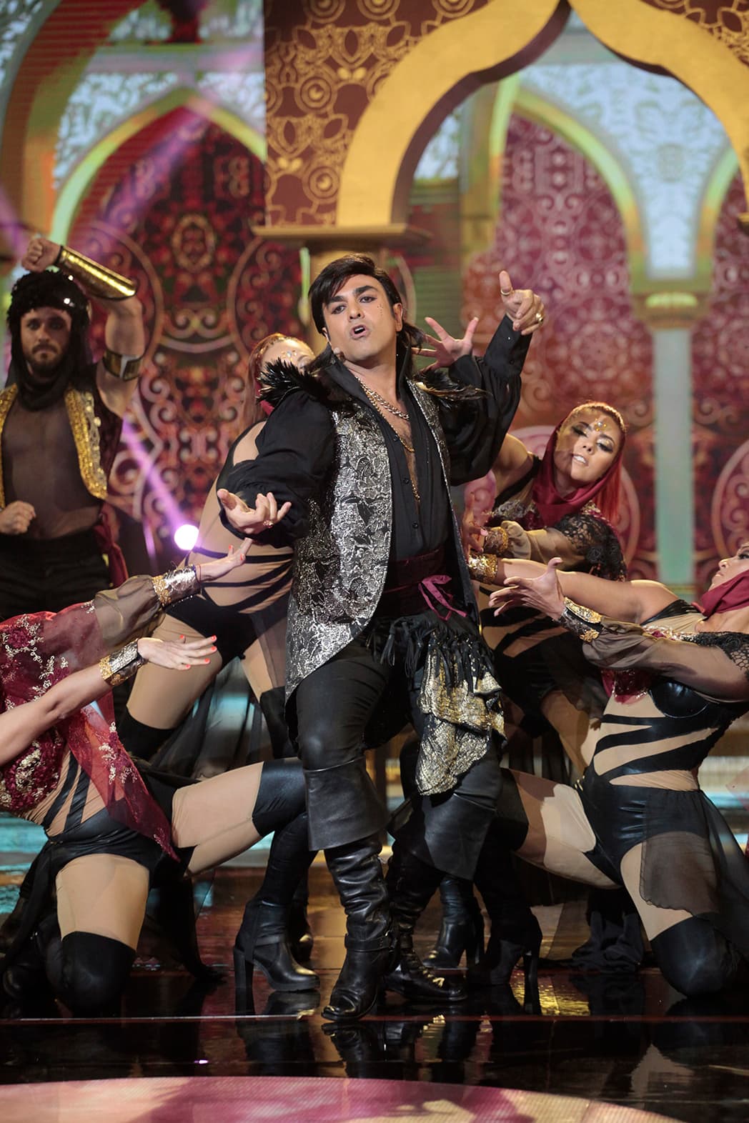 Entre Albertano y 'Don Diablo', como el comediante nombra cariñosamente a Miguel Bosé, ha surgido una amistad muy cercana y de mucho respeto.