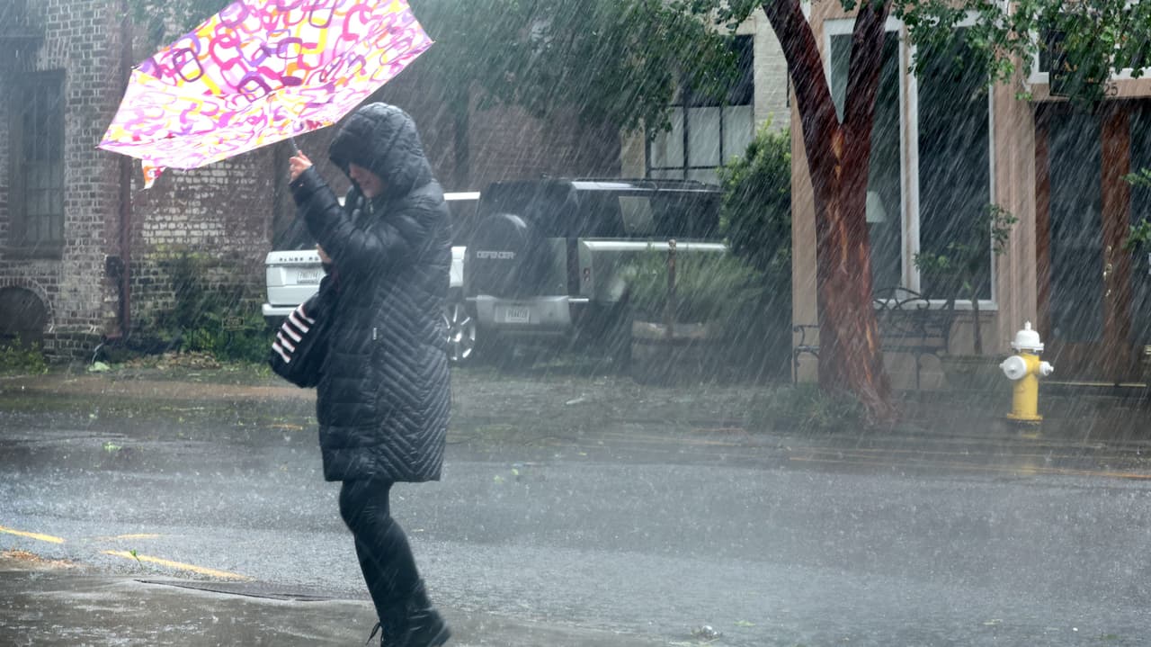 Por qué EEUU estará en riesgo de sufrir más "supercélulas", la reina de las tormentas y los tornados temidas como los 'Dedos de Dios'