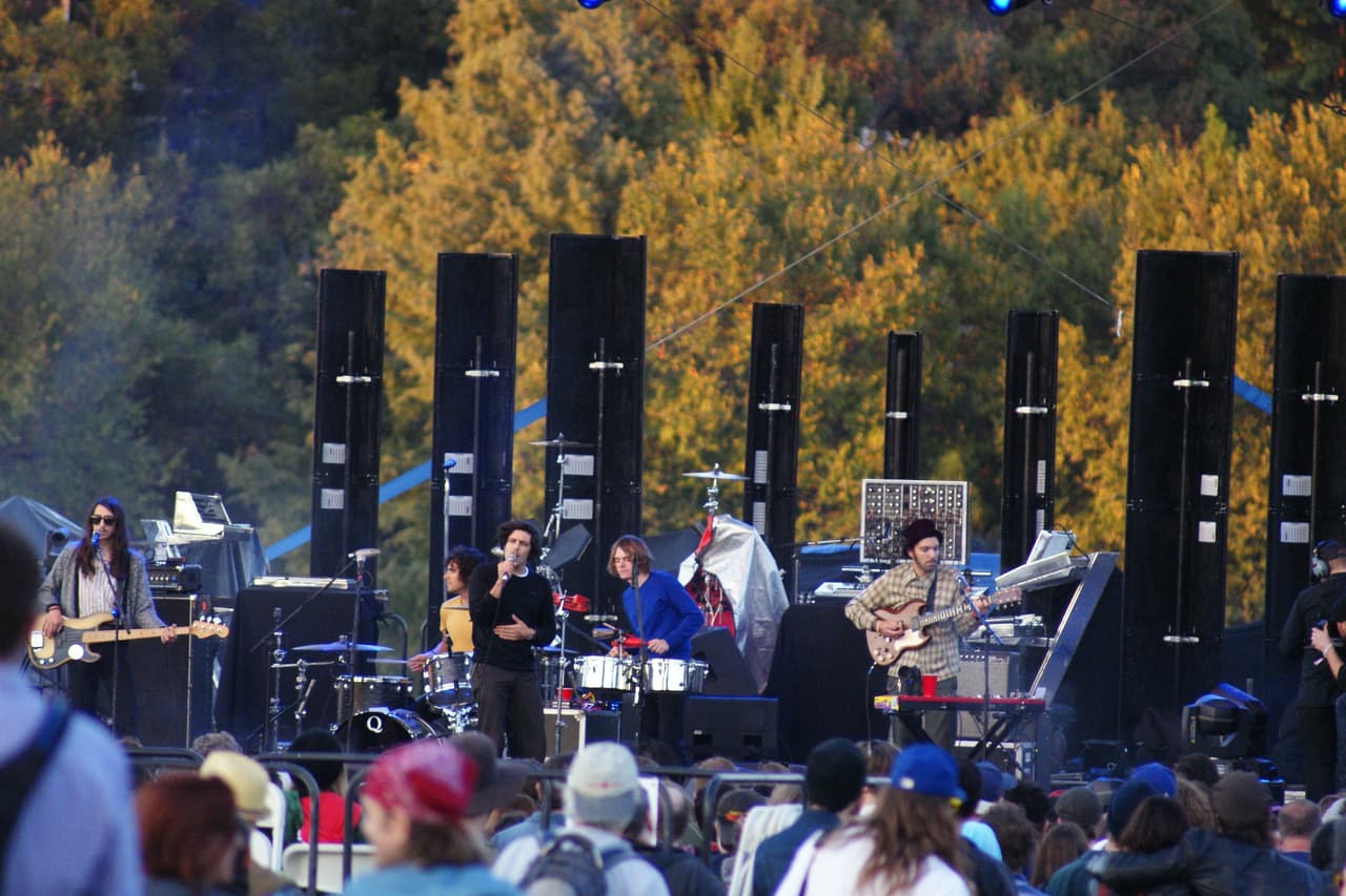Miles se divirtieron en festival de música Fun Fun Fest este fin de semana en la capital de Texas.