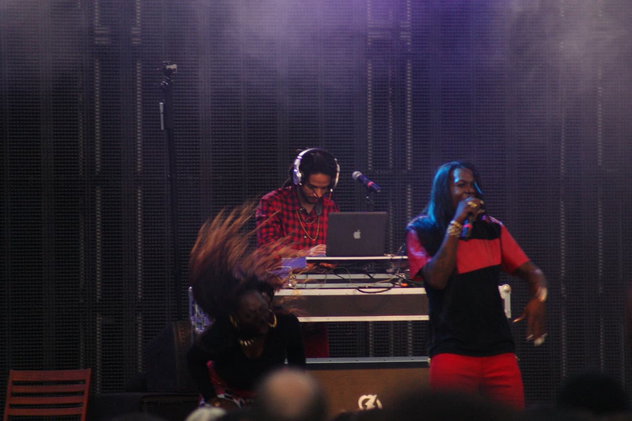 Miles se divirtieron en festival de música Fun Fun Fest este fin de semana en la capital de Texas.