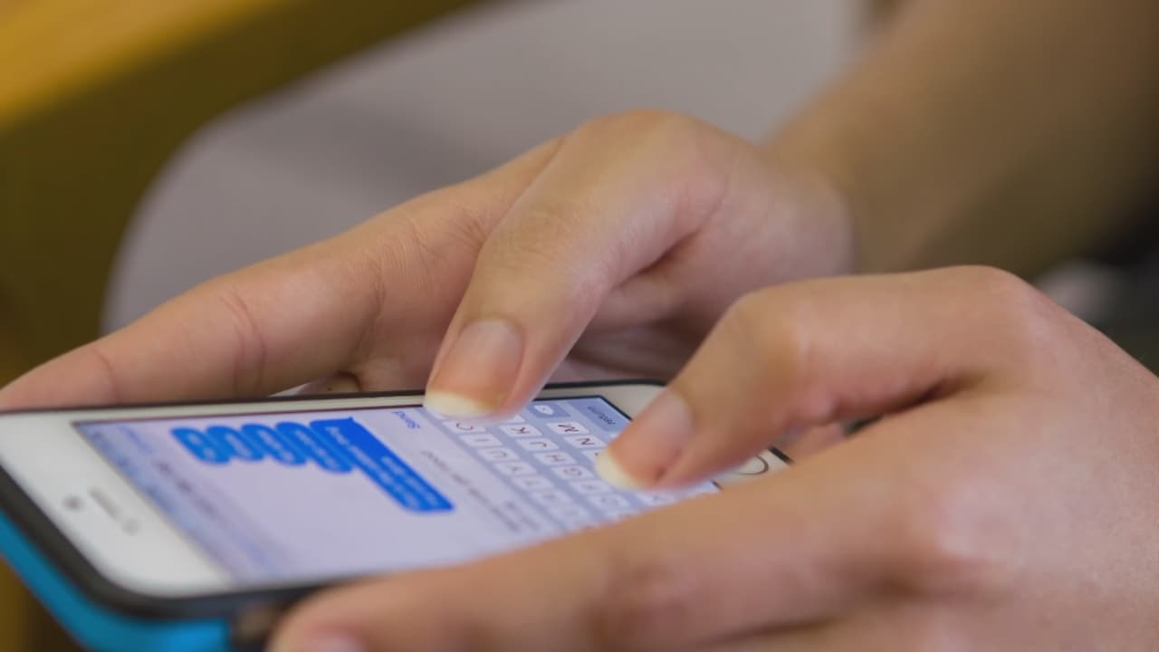 También es importante saber cómo se va a comunicar con el resto del mundo mientras se encuentran en cuarentena o aislados.
<br>