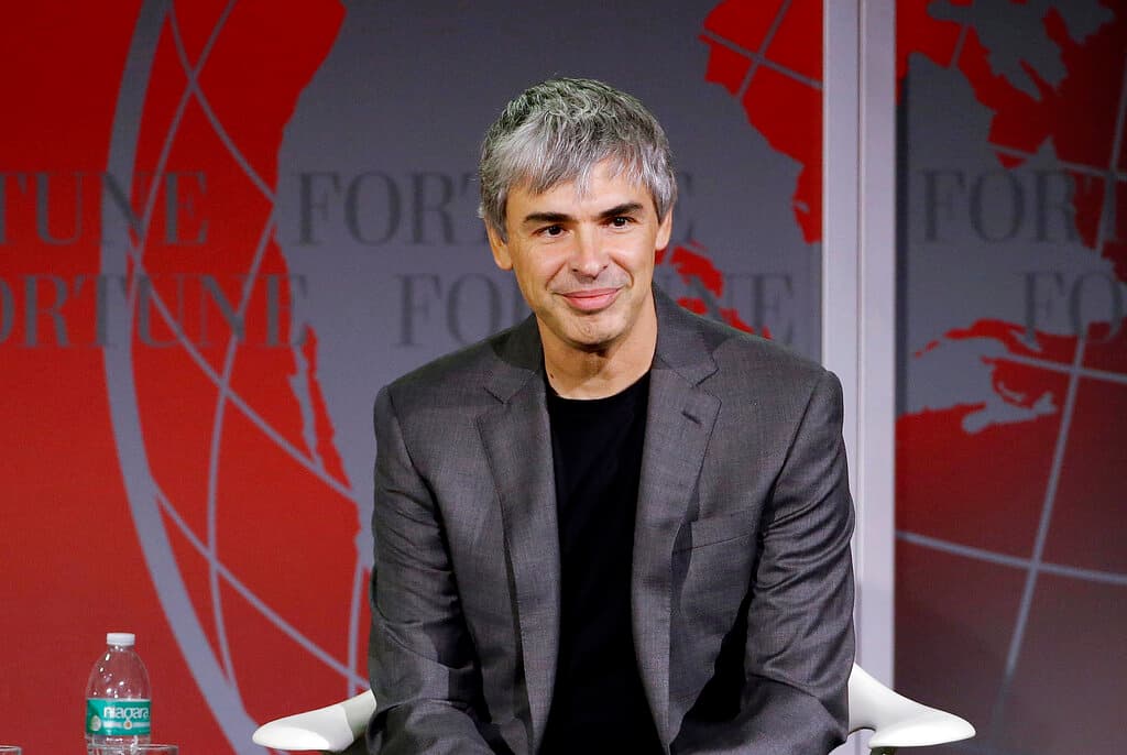 <h3 class="cms-H3-H3"><b>Larry Page</b></h3>
<br>
<b> </b>
<br>
<b> </b>El cofundador de Google 
<b>ha perdido $29,000 millones de dólares</b>. Ahora tiene un patrimonio neto de $99,400 millones y, de acuerdo con la lista de Bloomberg, es el séptimo hombre más rico.
<br> 
<br>La riqueza total de los multimillonarios del mundo ahora equivale al 13.9% del PIB mundial, el triple desde 2000.
<br>