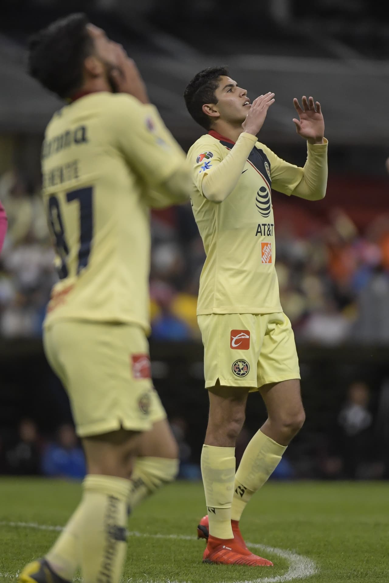 América sentía que se le venía lo peor y no reaccionaba ante semejante golpe, una remontada en casa.