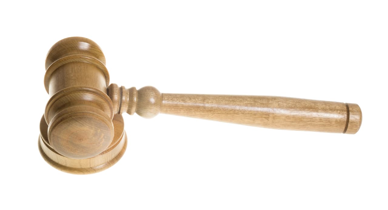 Aunque el planetoide Plutón sigue retrógrado en tu signo capricorniano ese movimiento se compensa con la acción directa de Júpiter y tu regente Saturno y más bien lo que experimentarás son pequeñas demoras en cuestiones legales, laborales o económicas, pero nada significativo que cause problemas mayores.