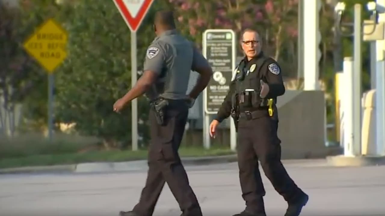 Reabren estacionamiento del Aeropuerto RDU tras "incidente de seguridad pública"