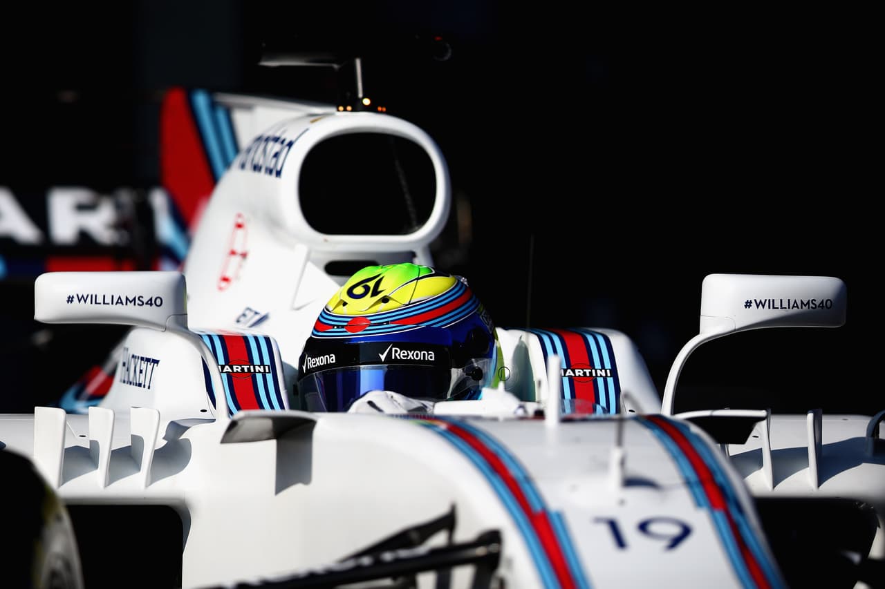 Williams introduce el FW40 para la temporada 2017 de la Fórmula 1. Con el motor Mercedes V6 turbocargado, van en busca de volver a los primeros planos como en 2014. Para este año, Felipe Massa decidió dar marcha atrás con su decisión de retirarse, y regresó para acompañar al debutante canadiense Lance Stroll, de 18 años.