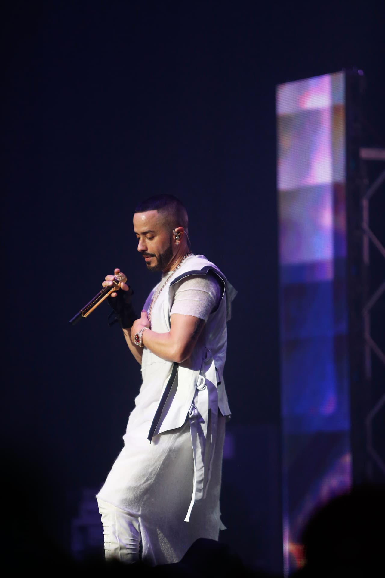 El cantante ofreció los mejores temas de su repertorio para hacer bailar al público.