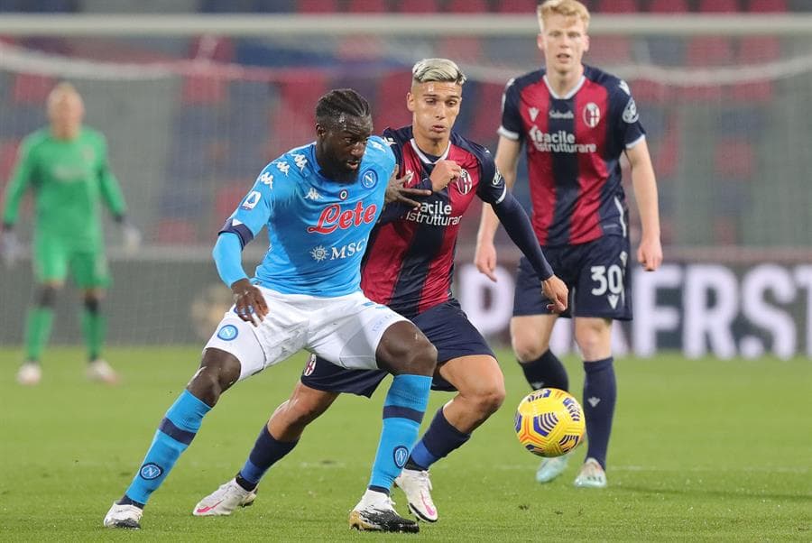 Napoli se lleva el partido ante Bologna por la mínima. Victor Osimhen fue el hombre del partido tras anotar gol al minuto 23 con asistencia del mexicano 'Chucky' Lozano y que termina dándole los tres puntos a la escuadra de Gatusso, durante la séptima jornada de la Serie A.