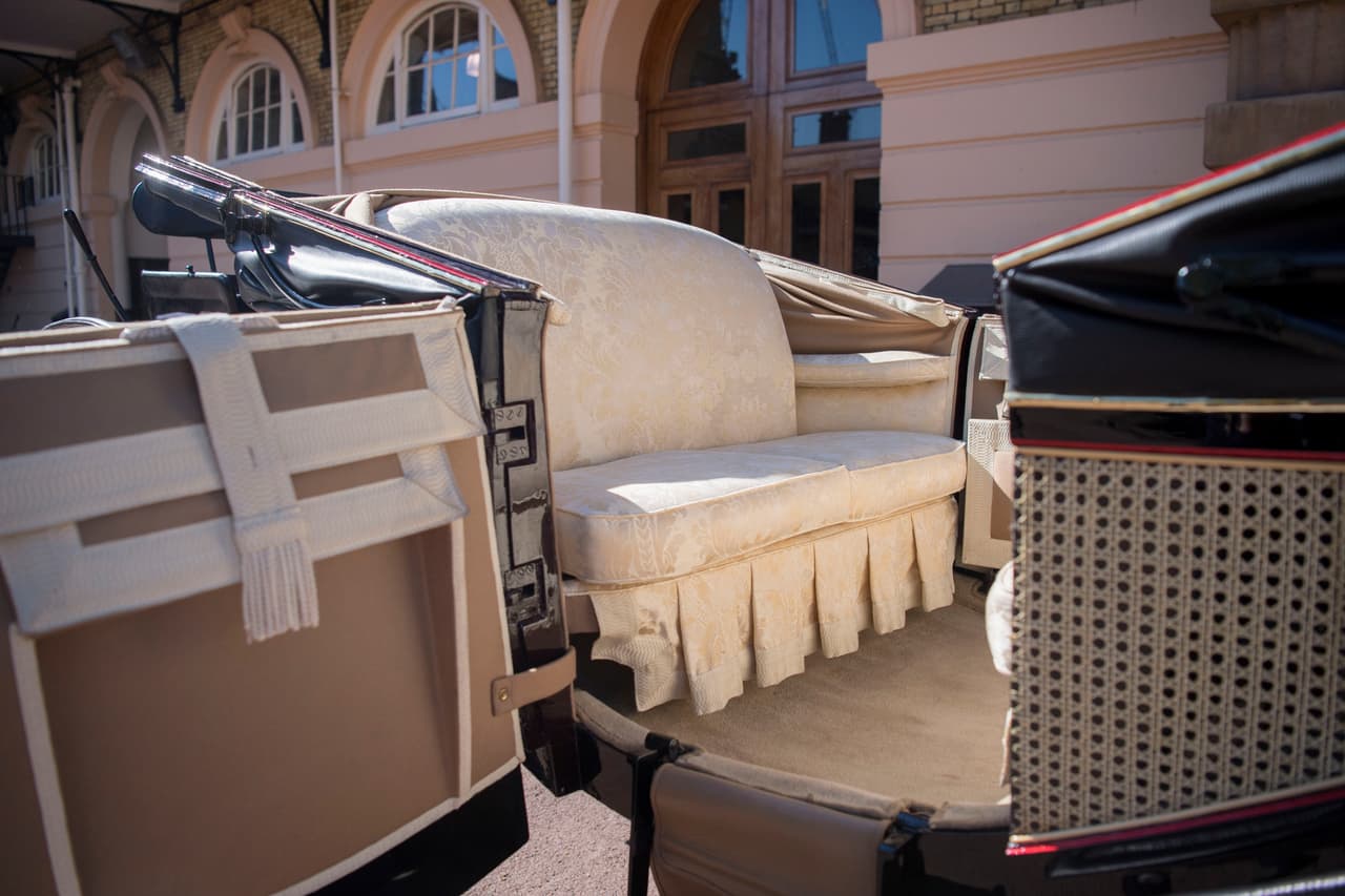 La pareja completará la procesión del carruaje en uno de los cinco 'Ascot Landaus' de las caballerizas de la realeza. Escogieron este modelo de caparazón bajo que permite una amplia visibilidad de los ocupantes.