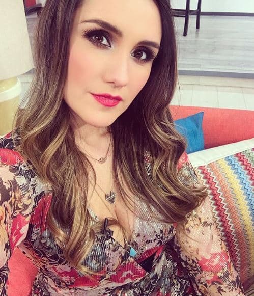 Cabe resaltar que este 4 de diciembre la intérprete estuvo como invitada en el programa Hoy donde participó con la conducción de algunos segmentos.