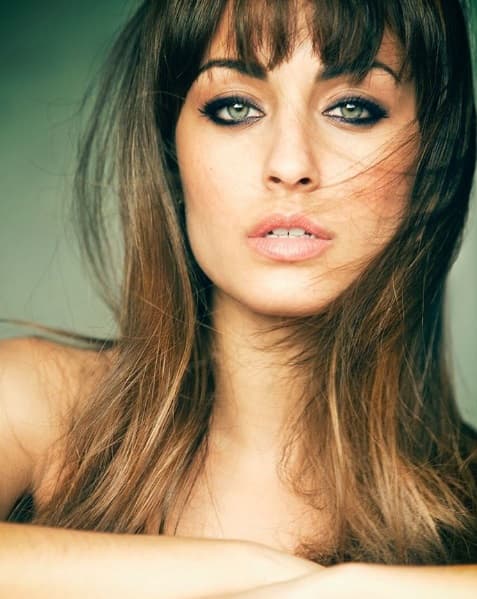 La actriz española de ascendencia árabe protagoniza la nueva serie de UniMás El Príncipe. No dejes de deleitarte con su belleza y sisfruta sus mejores fotos aquí: