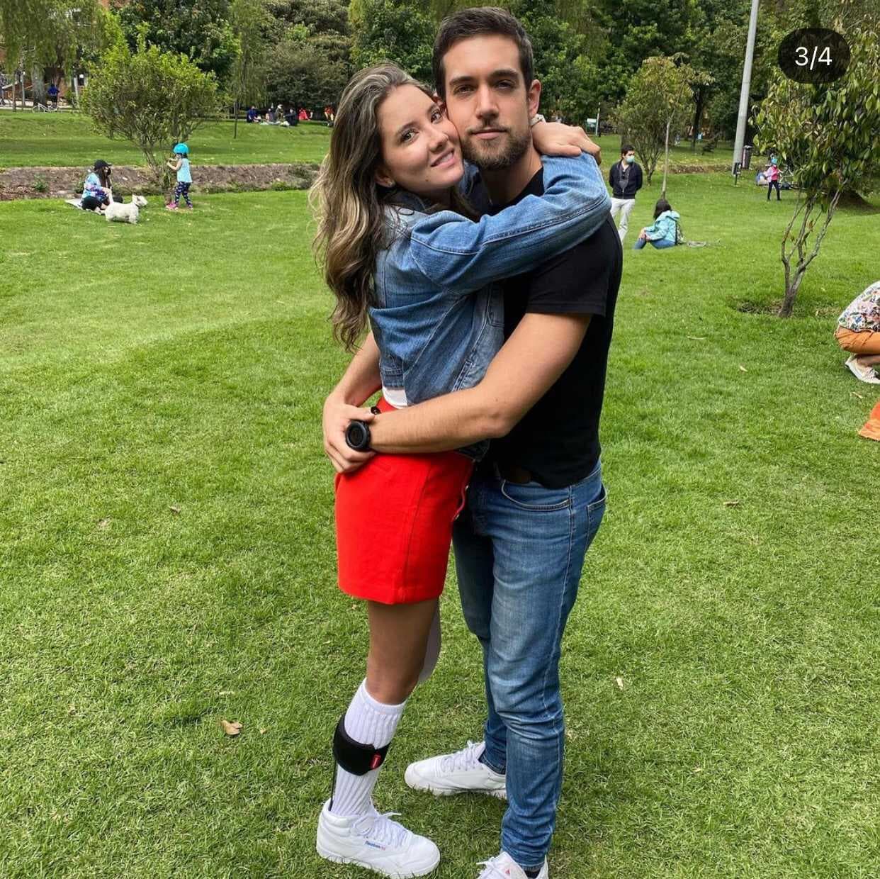 Pero a mediados de mayo pasado, la colombiana confirmó que
<b><a href="https://www.univision.com/famosos/daniella-alvarez-novio-lenard-vanderaa-no-estan-juntos-fotos" target="_blank"> la relación con el actor terminó. </a></b>
<br>