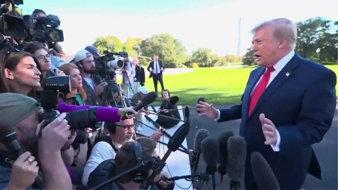 "Eres una tonta, una persona con coeficiente intelectual bajo": Trump enfrenta a periodista tras cuestionamiento por Rusia