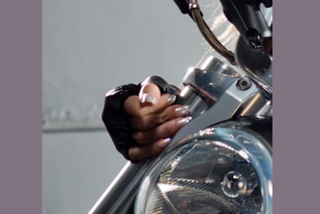 Las uñas. Se nota que Noelia es una mujer súper preocupada por su belleza femenina y el 'manicure' es algo básico en las chicas.