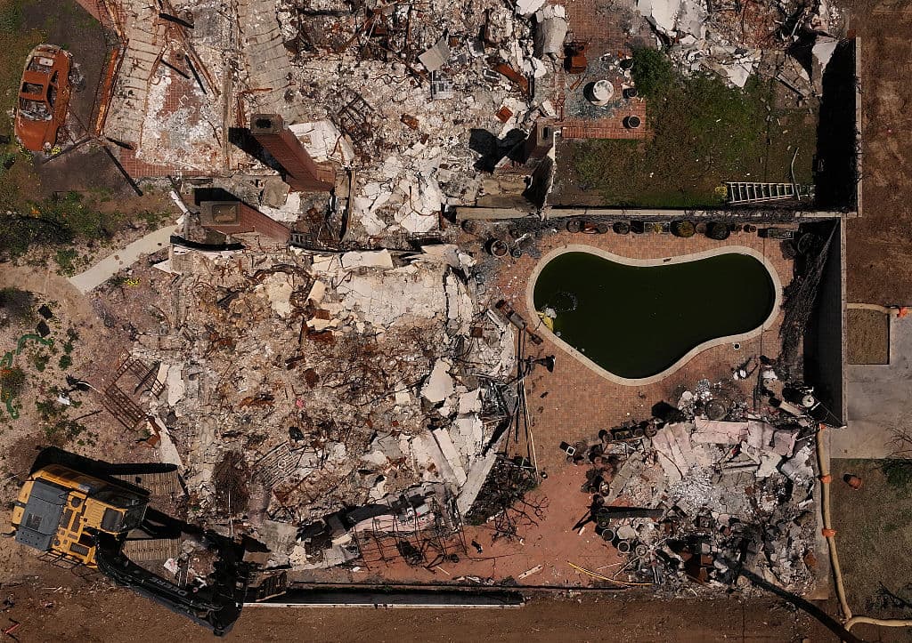 Tours del desastre a Pacific Palisades en Los Ángeles: el riesgo de subir al autobús para turistas