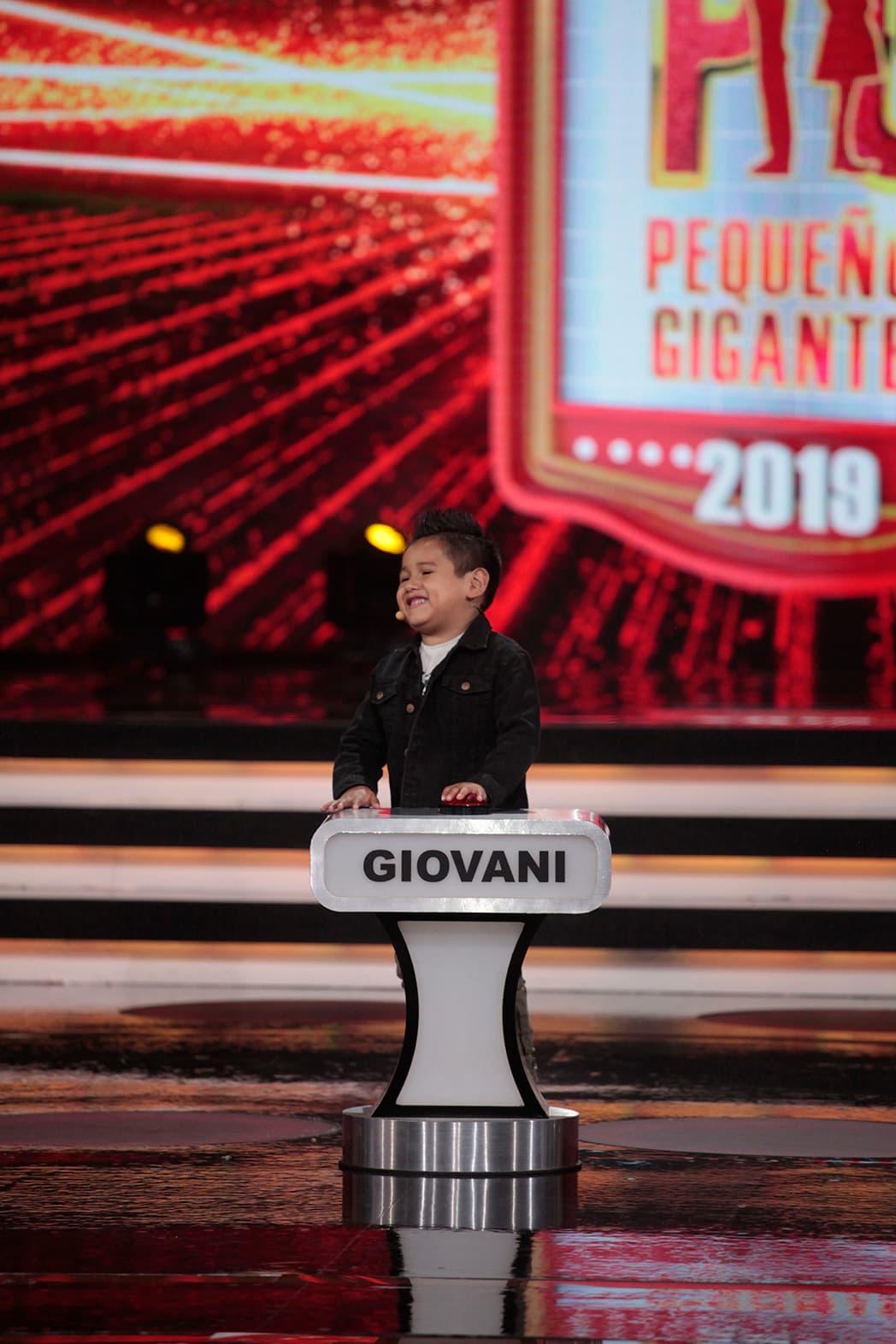 'La Botonera' siguió su curso normal. Al final, aunque Giovani provocó muchas risas, la ganadora de los puntos extra fue 'Beba', la capitana que contestó más preguntas.