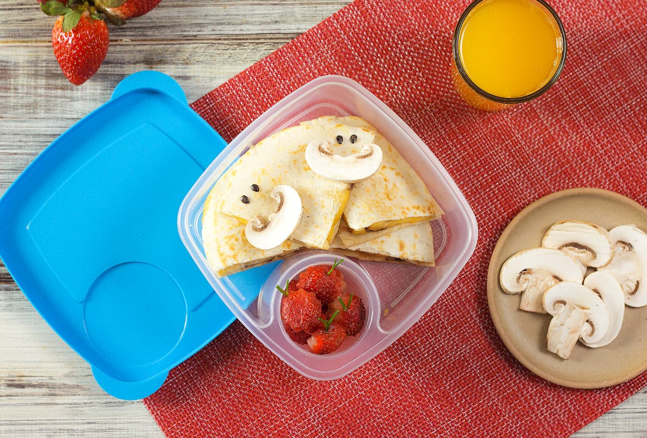 Quesadilla con champiñones + fresas (Día 20) - Un mes de lunch boxes sanos 