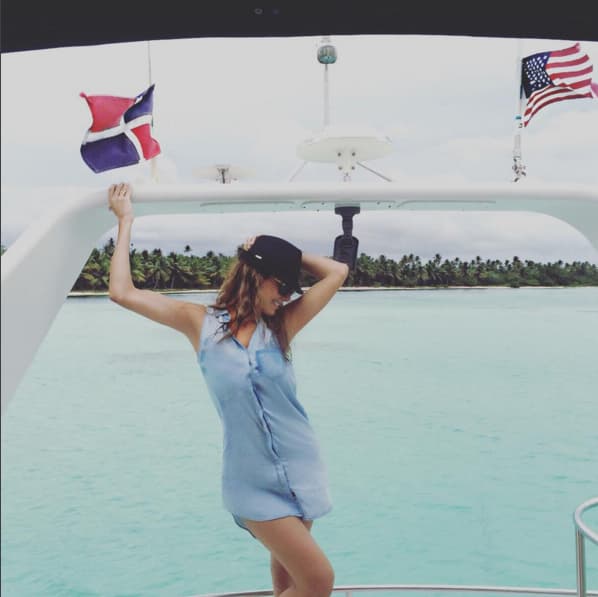 Elizabeth presumió su felicidad durante el viaje.