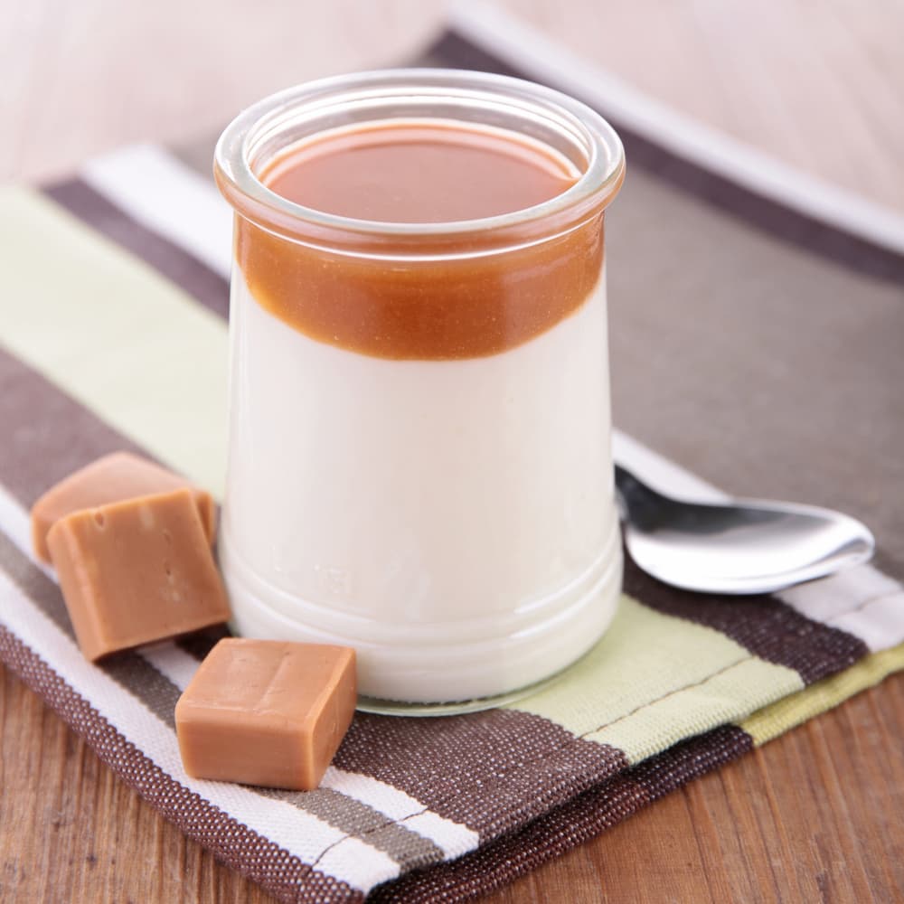 Dulce de leche en mousse. Lo mejor del dulce de leche es que puedes experimentar probándolo en diferentes presentaciones, por ejemplo un mousse de dulce de leche. Además es un postre más ligero y digestivo; para hacer esta receta primero bate el dulce junto con el azúcar y la crema de leche hasta obtener una preparación con la consistencia de la crema batida.