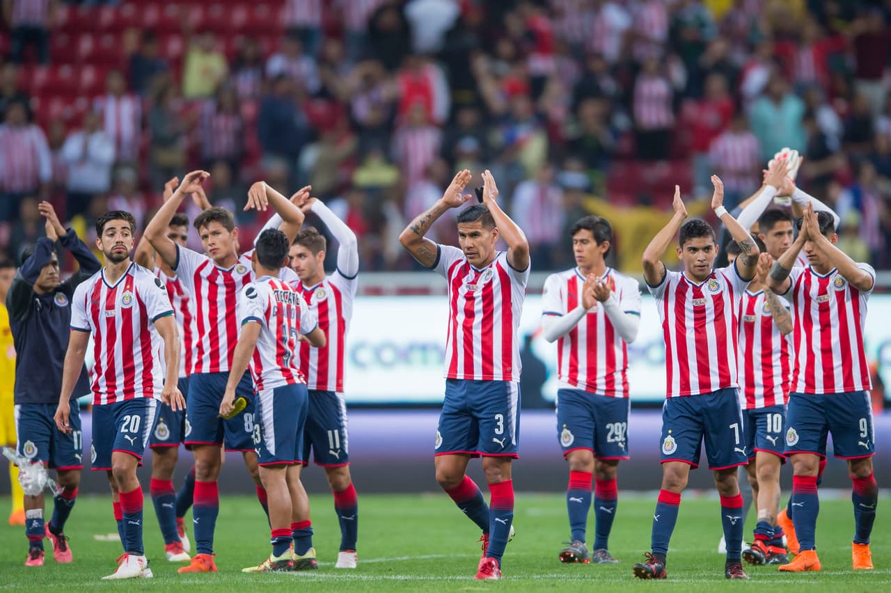 16. Chivas de Guadalajara: 8 puntos (-5)