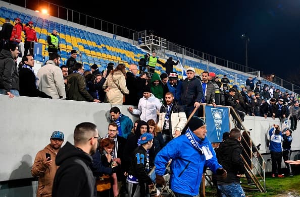El partido ha sido muy nivelado pero Estoril se encuentra con la ventaja.