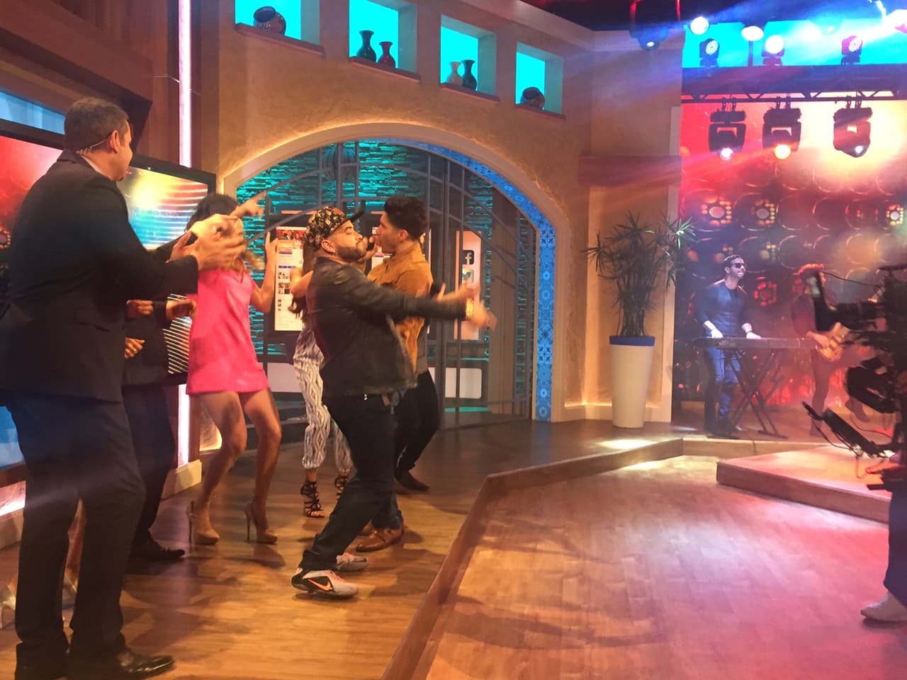 La música de Chino y Nacho nos puso a bailar.