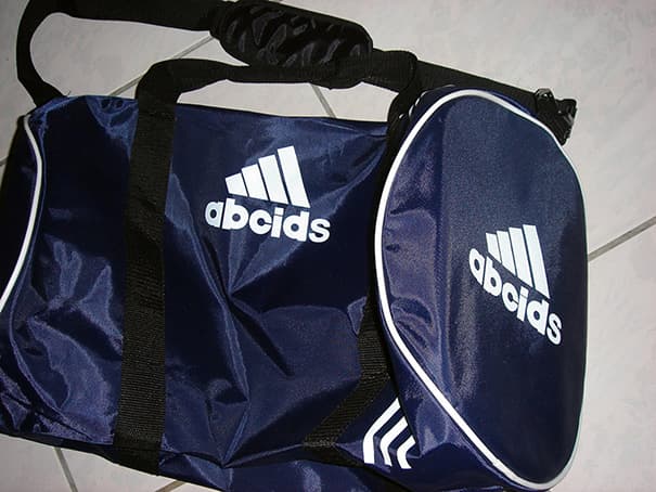 ¡Checa estas fotos de los productos, posiblemente, más chafos del mundo! ¿Crees que pagaron derechos de autor?