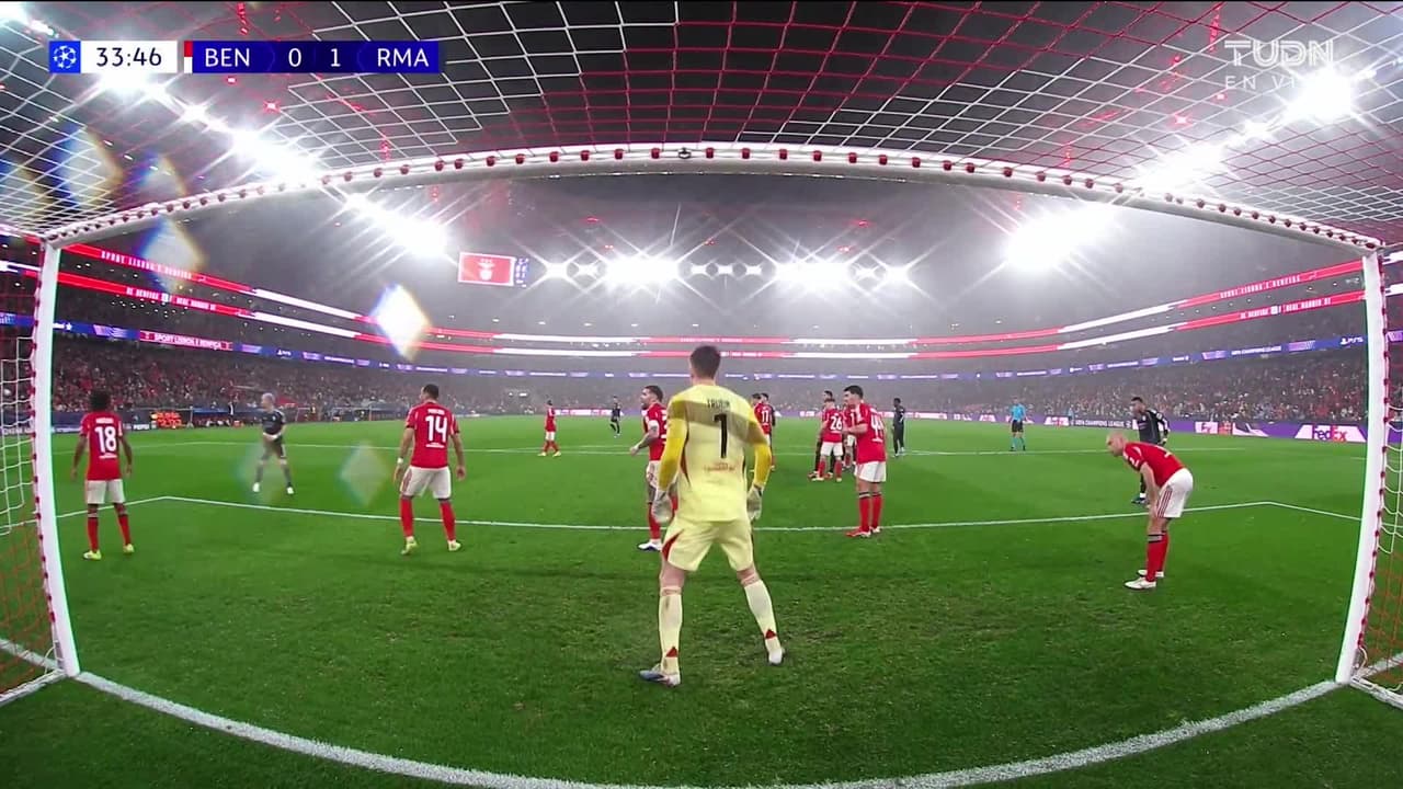 ¡TIRO ATAJADO! disparo por Raúl Asencio.