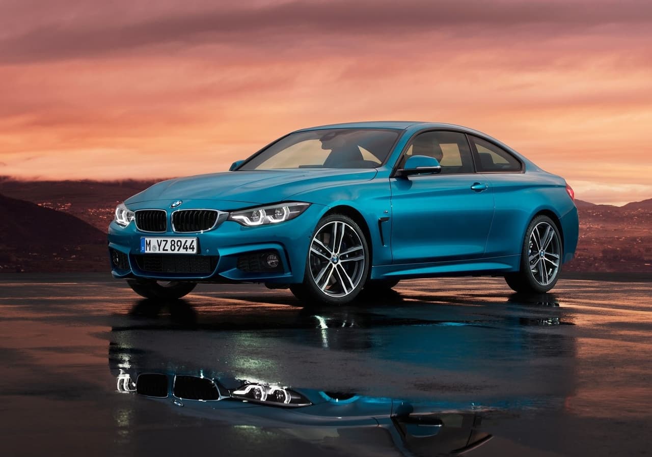 <h3 class="cms-H3-H3"><b>8. BMW 4 Series</b></h3>
<br>
<br>
<b>Precio promedio tras 3 años de uso: </b>$26,998
<br>
<b>Depreciación promedio tras 3 años de uso:</b> 51.7%
<br>
<b>Diferencia de precio con modelo nuevo:</b> $28,893