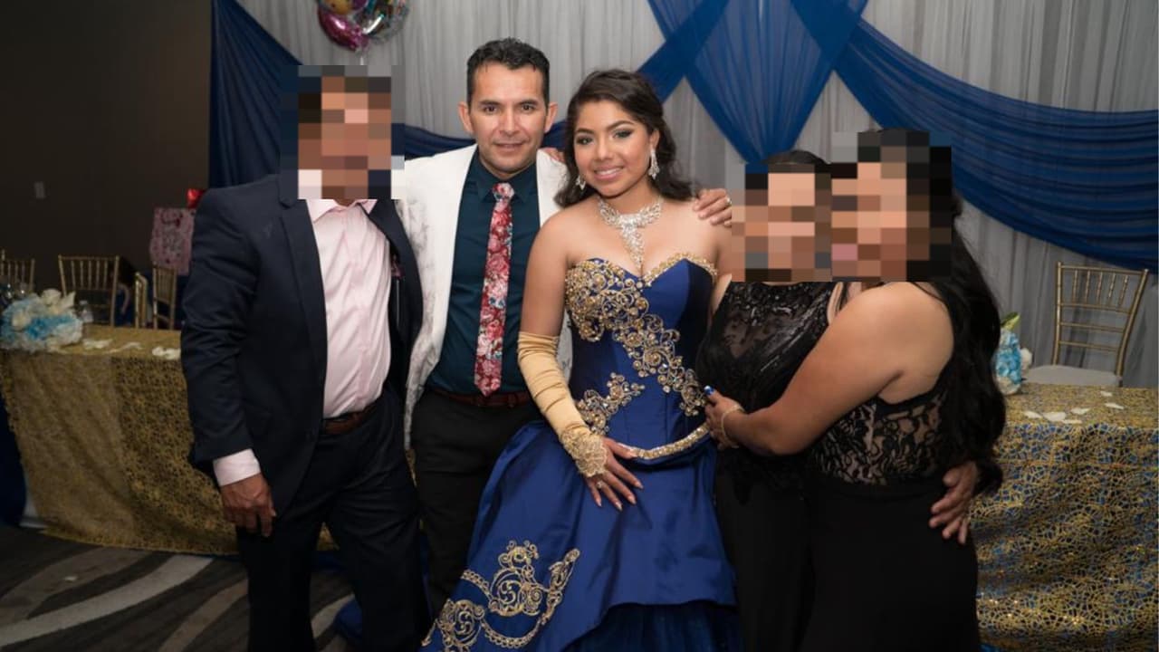 El acusado enfrenta
<b> cargos por abuso sexual y actualmente está detenido sin derecho a fianza. </b>A pesar de los años transcurridos desde los abusos, las víctimas sienten un alivio al ver que la justicia comienza a actuar.