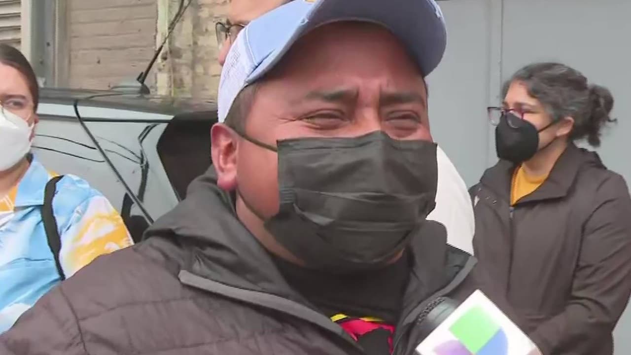 “No somos criminales”: el reclamo entre lágrimas de un hispano tras varios arrestos de ICE en Chicago