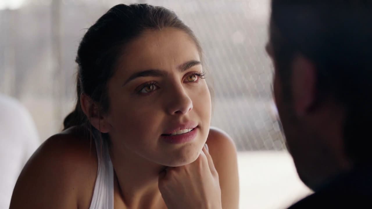 Charly le pidió a Toño que la eliminara. El cantante la visitó en la cárcel para asegurarle que no saldría. Yamelí contuvo su furia y solo le juró que tarde o temprano pagaría por sus crímenes.