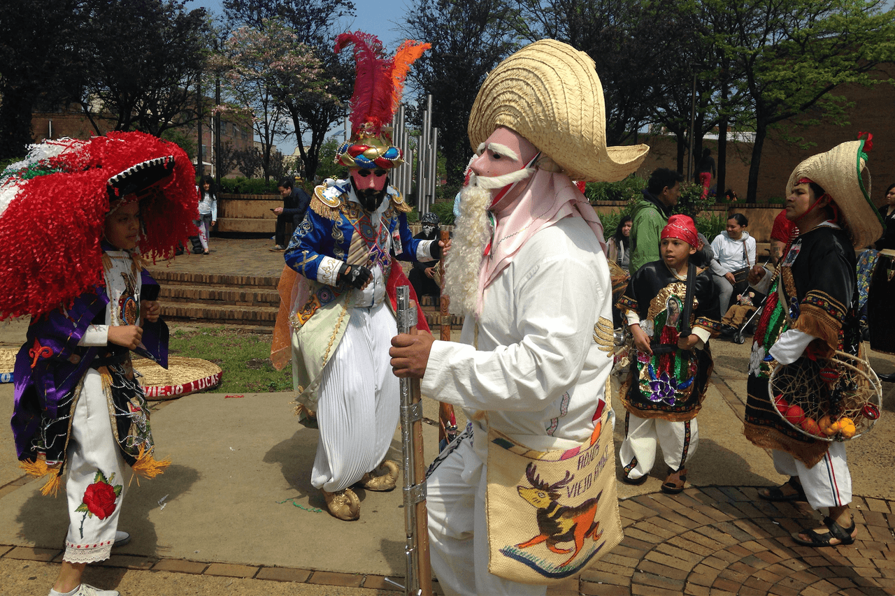 Mexicanos regalan cultura en el Día de la Madre en New Jersey 