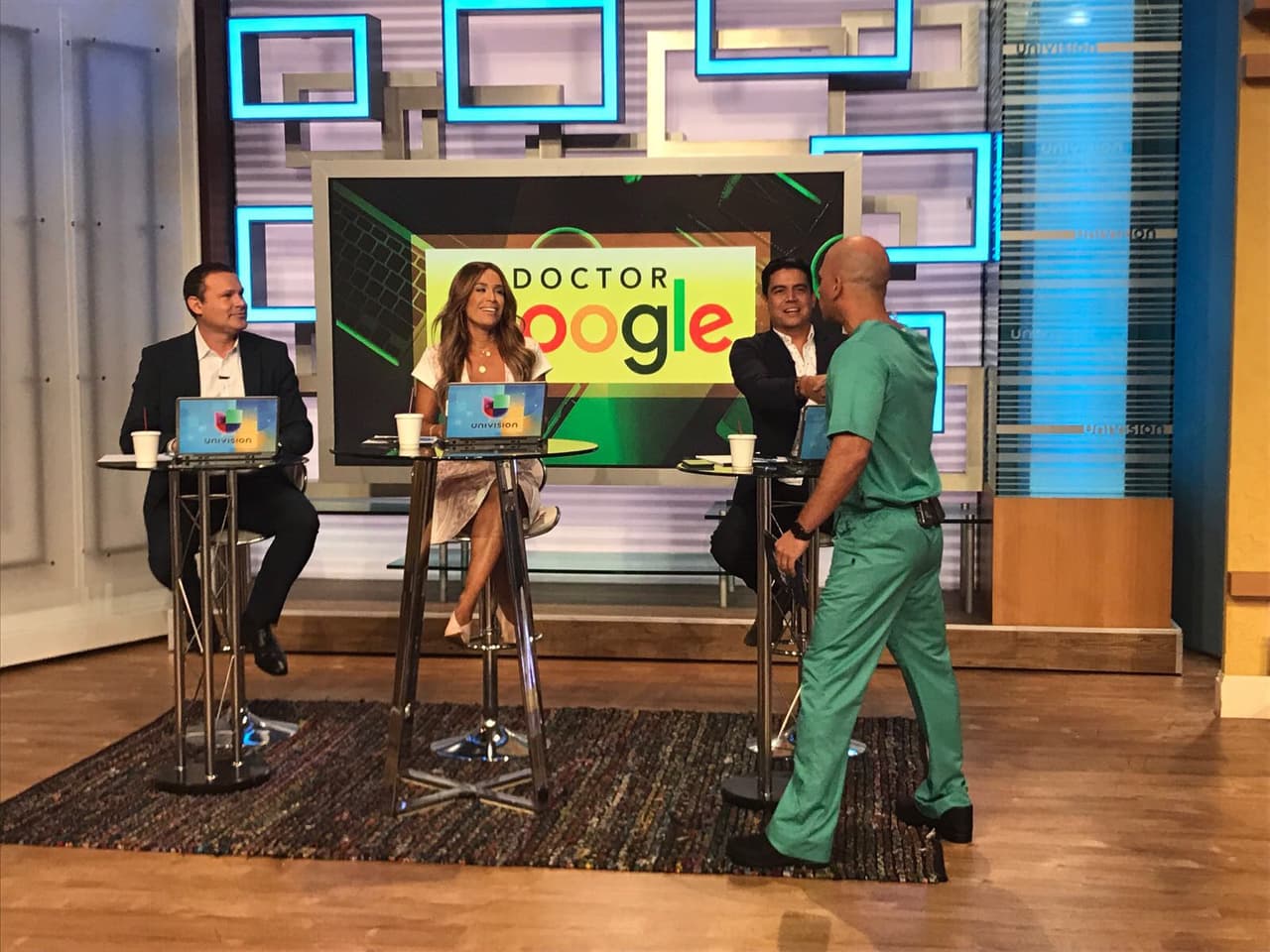 El Dr. Juan Rivera nos demostró que no hay que creerse todo lo que se lee en internet, sobre todo cuando se trata de la salud.