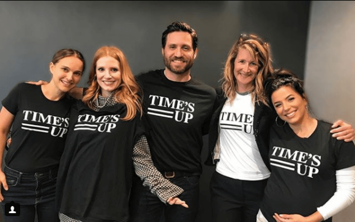 El actor Edgar Ramírez, protagonista de 'Versace' se sumó al movimiento #timesup con Natalie Portman, Jessica Chastein, Laura Dern y Eva Longoria.