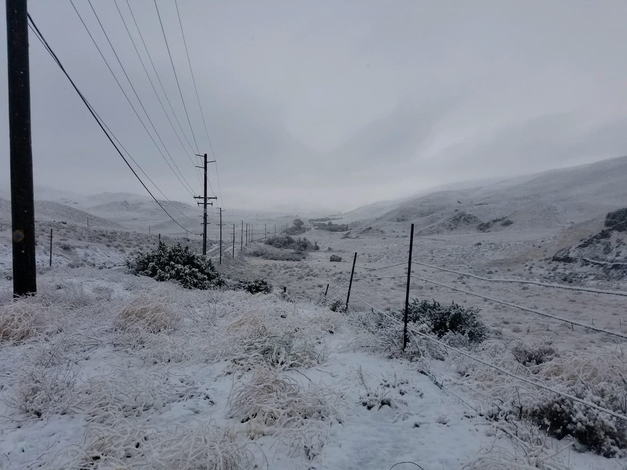 Las autoridades han alertado que una "peligrosa" ola de frío traerá condiciones climáticas adversas para quienes emprendan viajes esta temporada.
